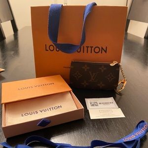 Authentic Louis Vuitton Key Pouch
